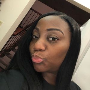 Meet your Posher, Inez